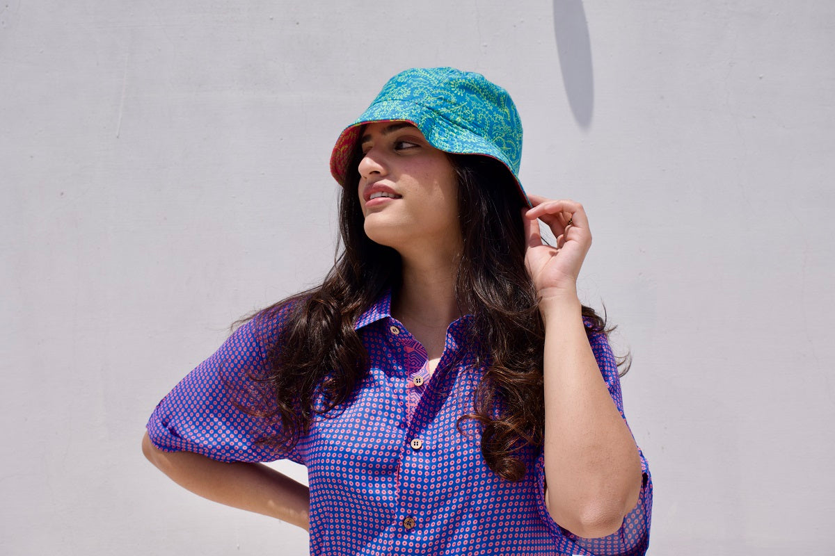 PAISLEY BI POLAR BUCKET